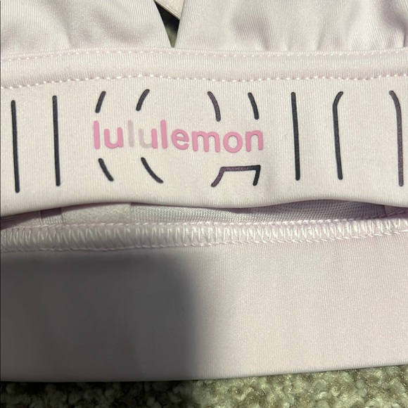 lululemon athletica Women's sports bra - Picture 2 of 6